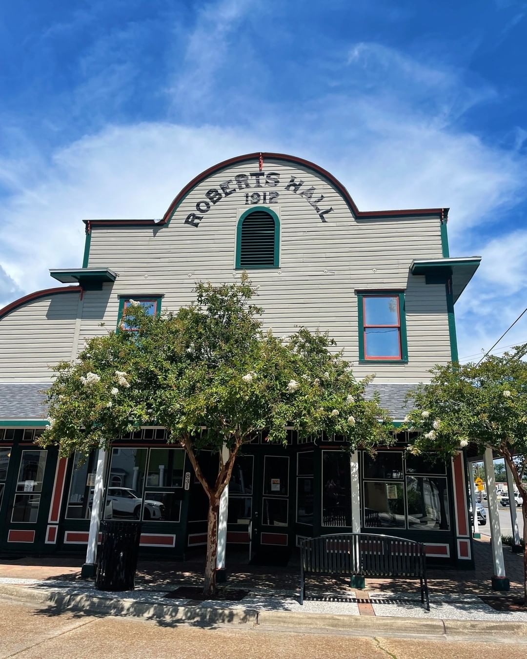 Roberts Hall Discover850